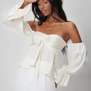 Ny blus - Säljes pga felköpt storlek