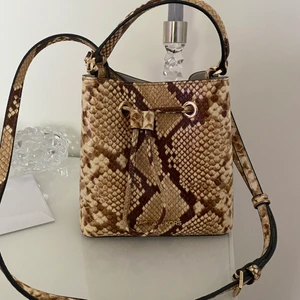 Michael kors väska - Michael kors väska i fint skick.