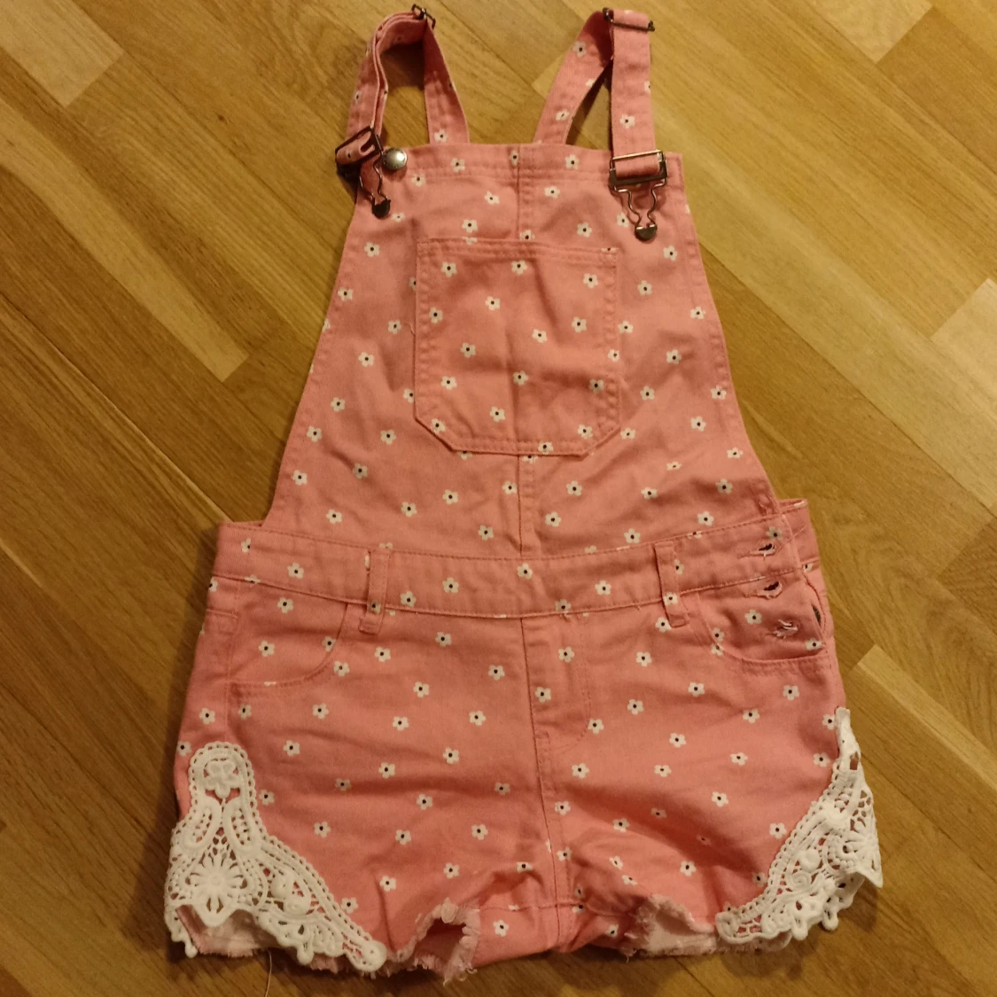 Short for girl 10 years. - 90