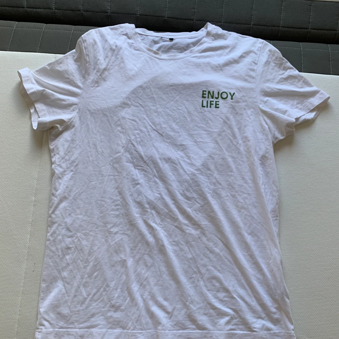 Vit t-shirt med motiv 