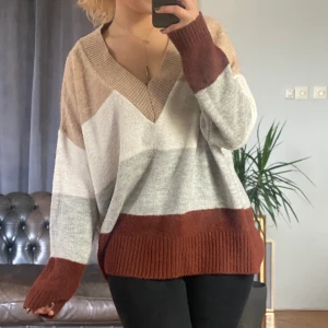 Tröja  - Stradivarius tröja Storlek S