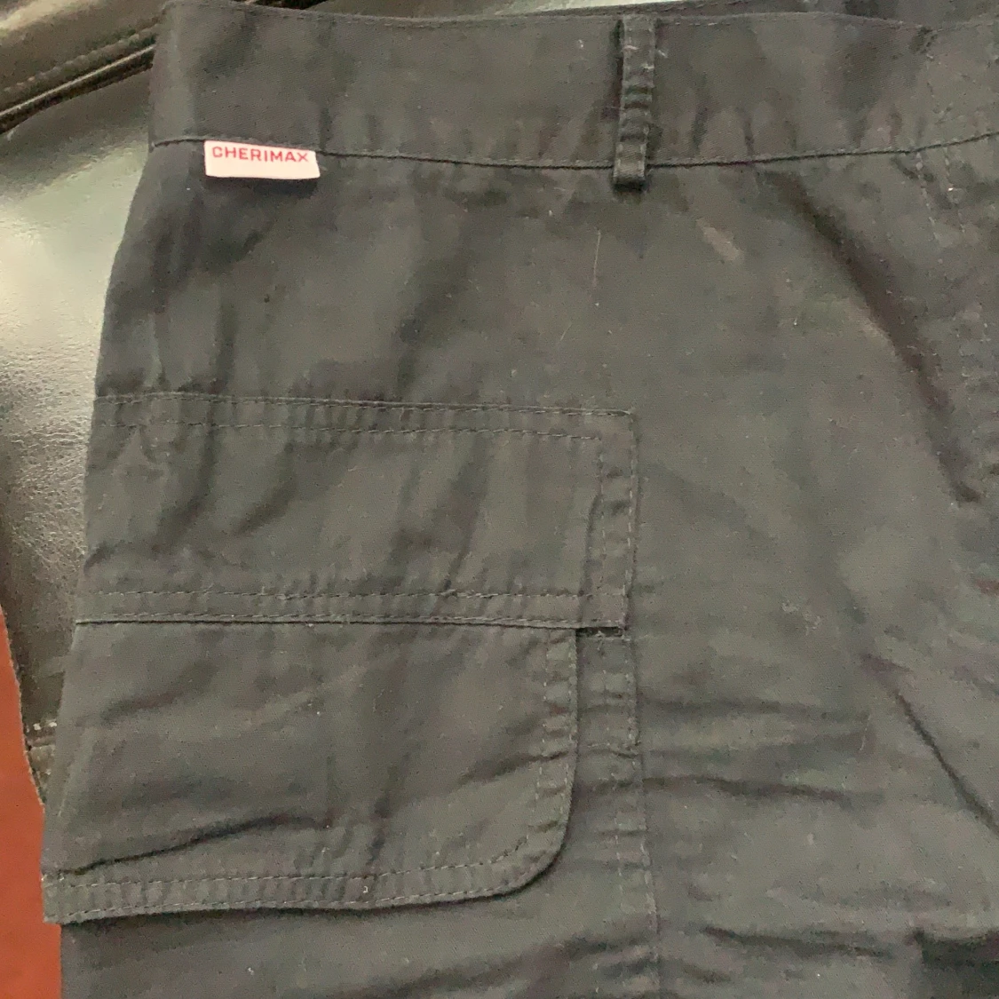 Svarta cargo shorts - 90