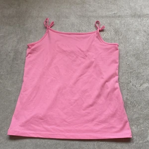 Topp  - Rosa topp storlek s-m slik 