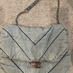 ❗️Blå jeansväska från Zara❗️ - 💕Säljer denna jeansväskan från zara då jag inte använder den längre💕