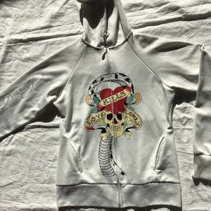 Ed hardy - Ed hardy hoodie, passar till xs-m, är nopprig