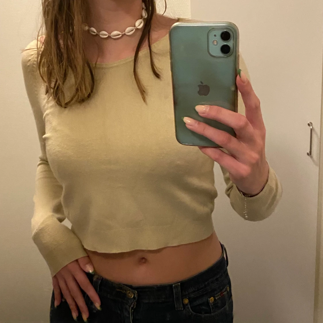 Beige croppad tröja - 90