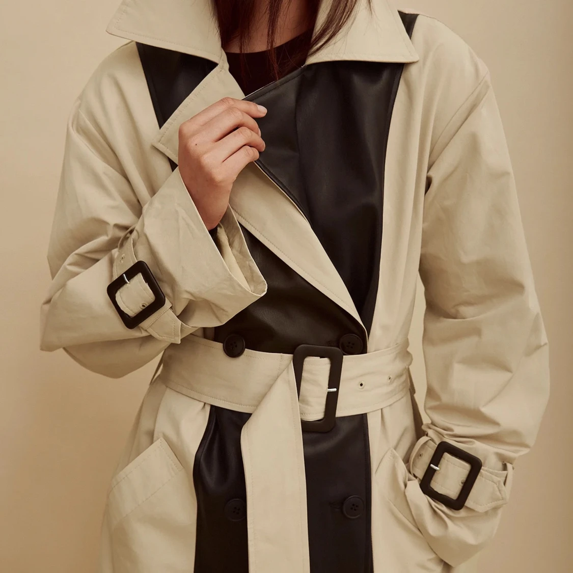 Trenchcoat with leather details - 90