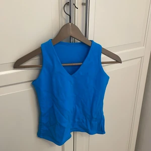 Topp - Hur fin topp som helst som tyvärr har blivit för liten för mig i storlek xs jättefin till sommaren 
