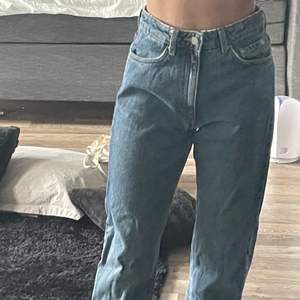 Weekday jeans i modellen Lash. Jättefint skick. 💕