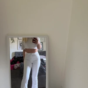  new denim Storlek M - Sitter ganska tajt för att vara M. Säljer dom på grund av att dom inte kom till användning.