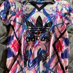 Adidas tröja - Säljer adidas tröja strl s