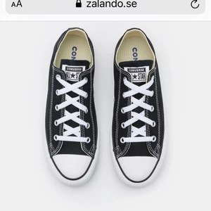 Converse - Aldrig använda och kartong medföljer. 