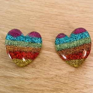 Örhängen  - Skitfina hjärtörhängen. Köpta i Los Angeles 