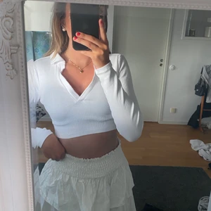 Tenniströja - Aldrig använd tenniströja från Zara. Tröjan är ribbad. 