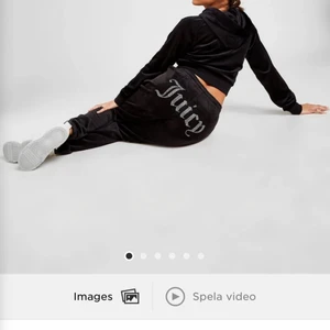 Juicy set  - Har det här jätte fina juicy setet som jag sitt me sy maskin mindre från ett m till s men sitter ändå inte bra på min kropp ha råkat sy ett litet fel som inte märks alls men om ni är intresserade så skickar jag bild på fler privat annars så är de fortfarande i jätte bra form 