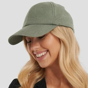 Grön keps - Keps från NAKD, knappt använd. Ordinare pris 220kr🤍