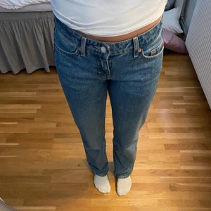 Lågmidjade jeans - Snygga jeans som inte används!!