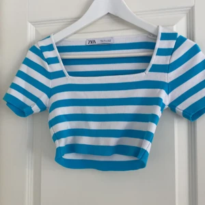 Zara top - Säljer min Zara top som inte kommer till användning💗