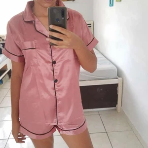 Set - Supersött pyjamasset!☀️ Storlek S, aldrig använd. Säljes pga för liten. 110kr + 65kr (frakt)💕