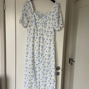 Klänning  - Klänning från Na-Kd i storlek 38. Använd 1 gång! 