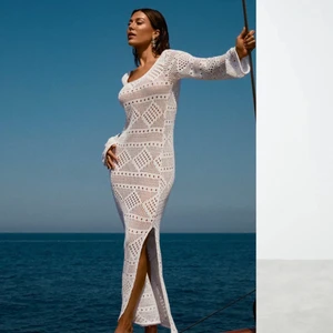 Nicolina dress - Säljer denna fina virkade klänning från Biancas kollektion med Gina tricot. I nyskick och i storlek S, den går ner till vaden på mig som är 170 cm. Nypris 599 i butik