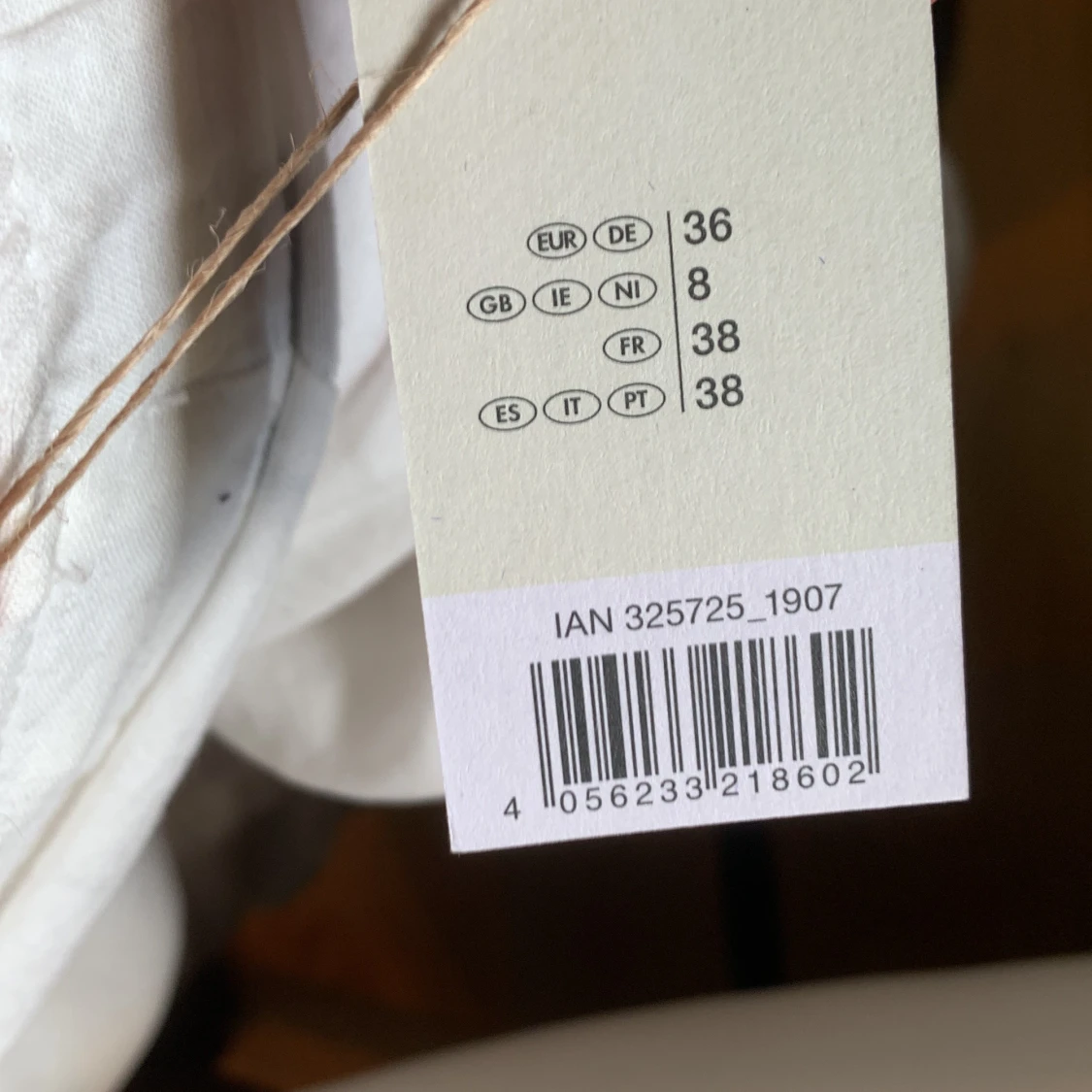 Oanvända linnebyxor - 91