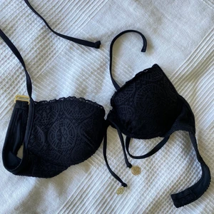 Bikini  - Supersnygg bikini topp! Frakt tillkommer!💖🥰😝Betalning sker ENDAST med SWISH! TRYCK INTE KÖP NU