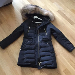 Hollies - Storlek 36 vinter jacka lång 