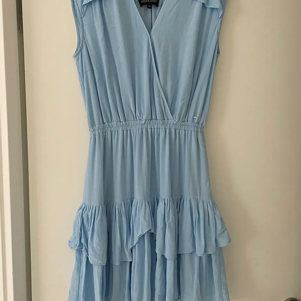 Jättefin blå klänning från Little Remix. Passar S/M💙. Klänningar.
