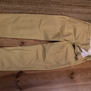 Weekday Chinos  - Bra skick 100 kr 