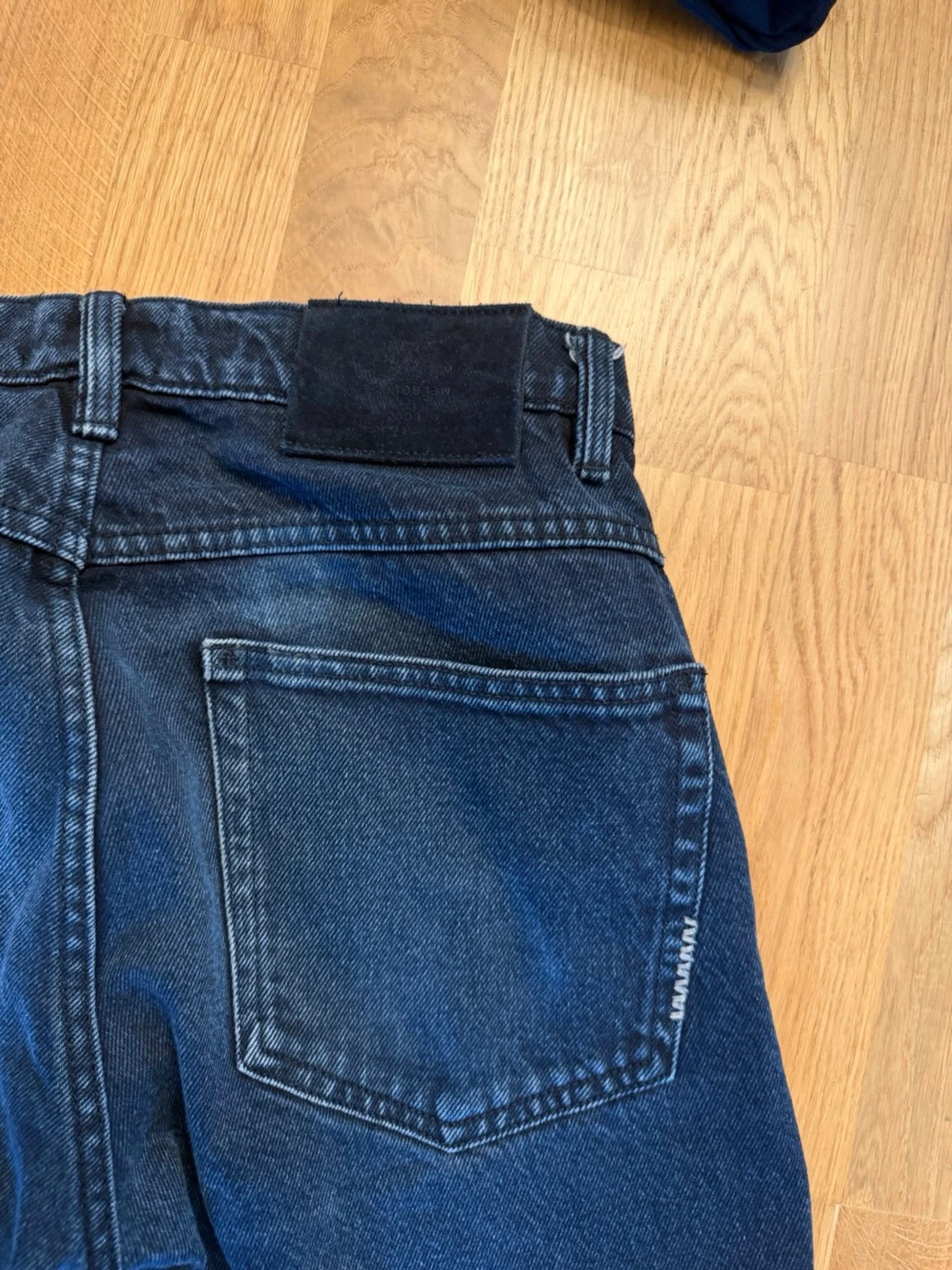 Mörkblå raka jeans - 1