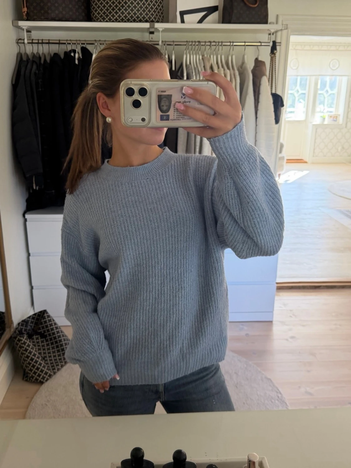 Stickad tröja  - 1