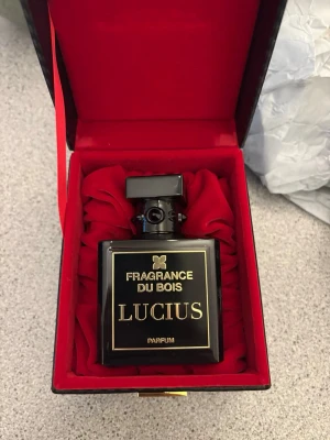 Fragrance Du Bois Lucius 2ml - 2ml splitt