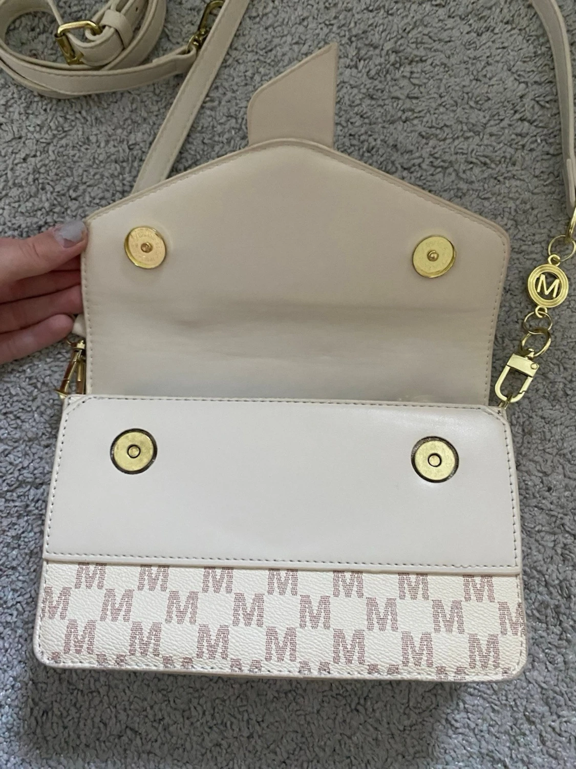 Beige axelsväska - 2
