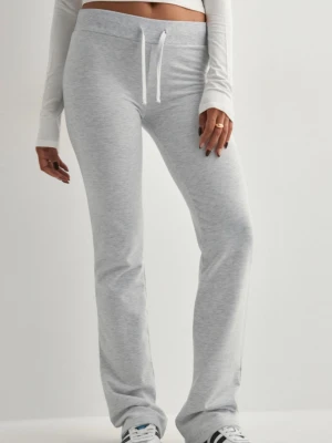 Slutsålda mjukisbyxor  - My cozy chill sweatpants från Nelly. Slutsålda. Storlek S. Sitter sååå snyggt!!! Skulle passa en xs också 