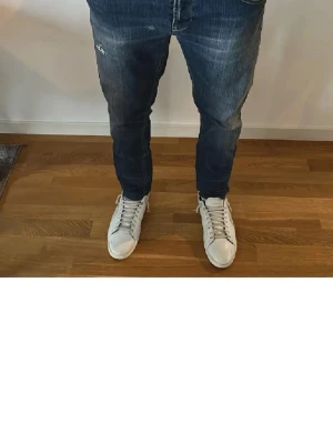 Dondup jeans - Feta Dondup jeans.I storlek w35.Hör av er