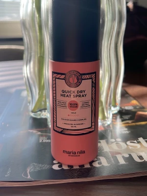 Maria Nila Quick Dry Heat Spray - Värmeskyddande spray från Maria Nila. 150ml, använd några få gånger! 
