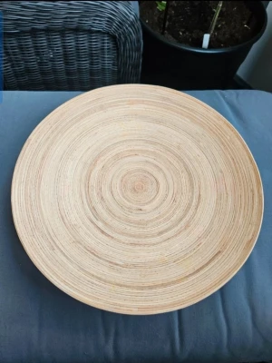 IKEA hultet dekorationsfat  - Fat enligt bild  Kan även hämtas I Partille  E3