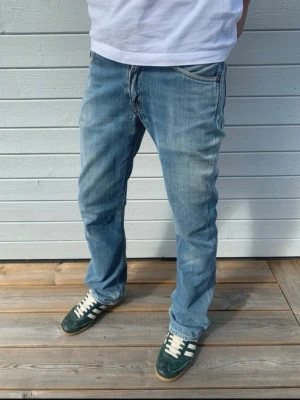 Levi’s Jeans 517 - Storlek W30 - L33 | Levi’s Jeans i bootcut modellen 517 | Mått: Midja - 40 | Ytterben - 105 | Innerben - 82 | Benöppning - 22 | Skriv vid frågor eller funderingar | Pris går att diskutera 