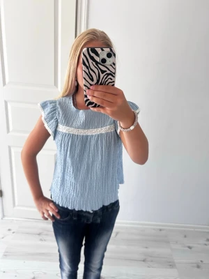 fin blus från hm - jättegullig blus