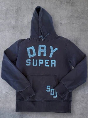 Vintage Superdry Hoodie - Säljer nu min sjukt feta superdry hoodie i storlek M/S. Pris kan diskuteras ☺️