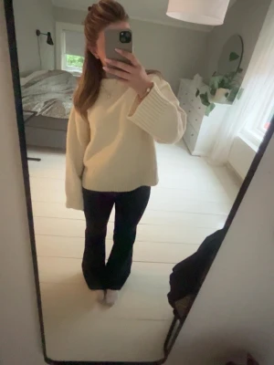 Vit stickad  - Vit stickad från Gina, aldrig använd, storlek S 💕