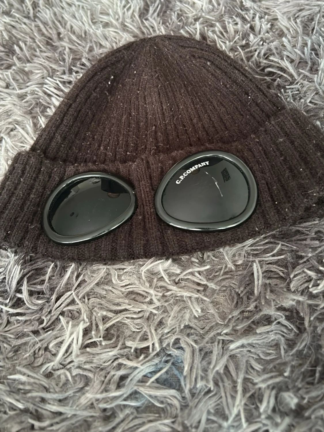 Cp company mössa svart