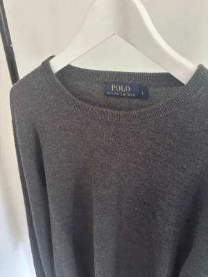 Cashmere Polo Raulph Lauren långärmad (L) - Sjysst tröja från Polo, större storlek (L) med Cashmere material