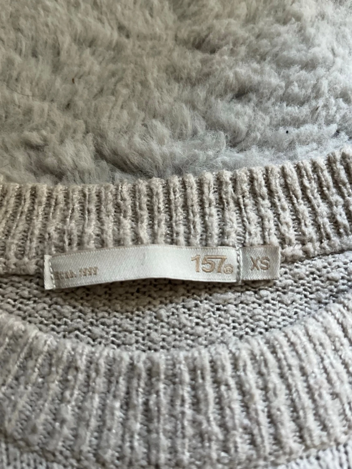 Beige stickad tröja 157 - 1