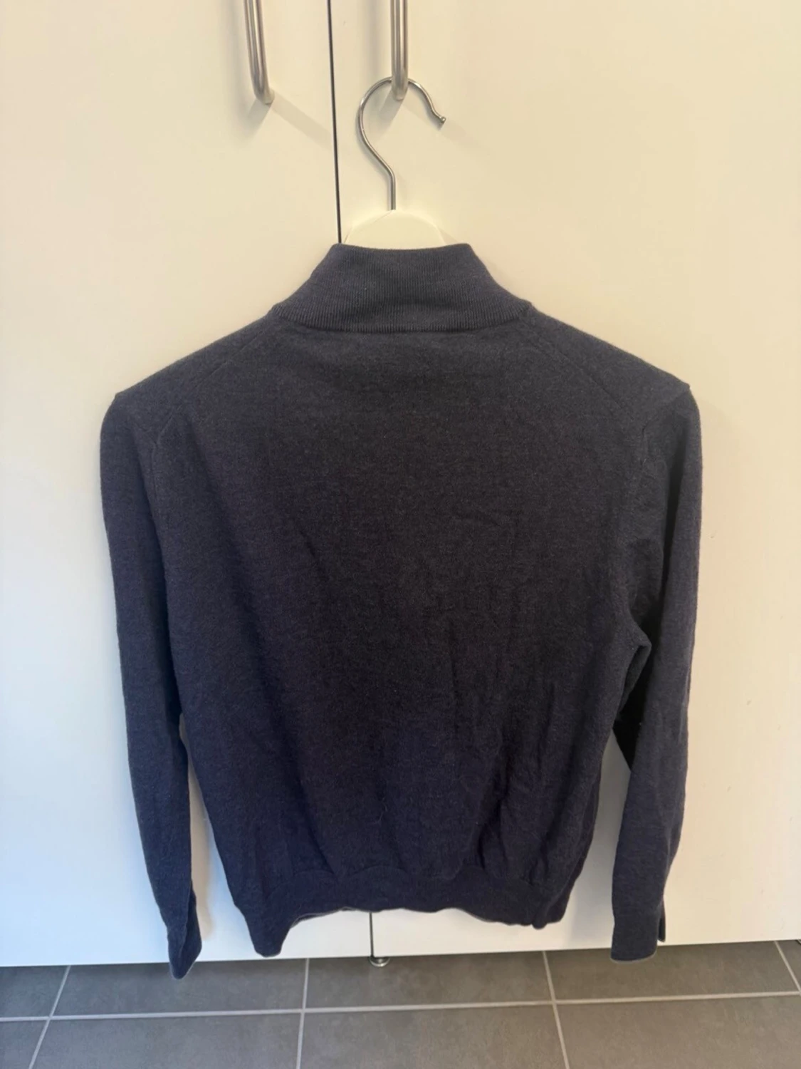 Beymen mörkblå tröja zip, Storlek XL men sitter som XS 100% Ull - 3