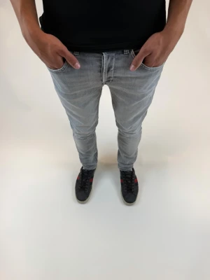 Dondup Jeans George  - Dondup Jeans George  Storlek 31 Ny pris 4000 kr