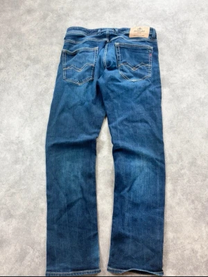 Replay jeans  - Säljer nu desa replay jeans i bra skick såklart äkta. Storleken är W32/L30 men dem sitter som W29/L30
