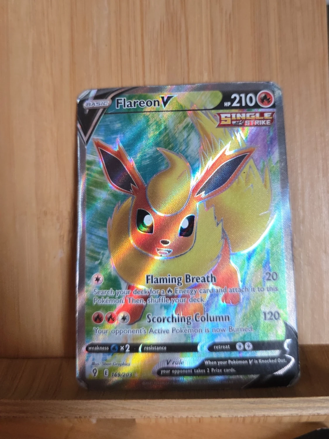 Pokémonkort Flareon V Single Strike