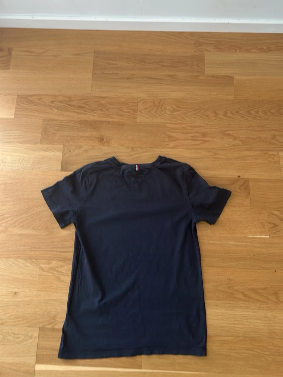 Mörkblå Tommy hilfiger  t-shirt  - 1